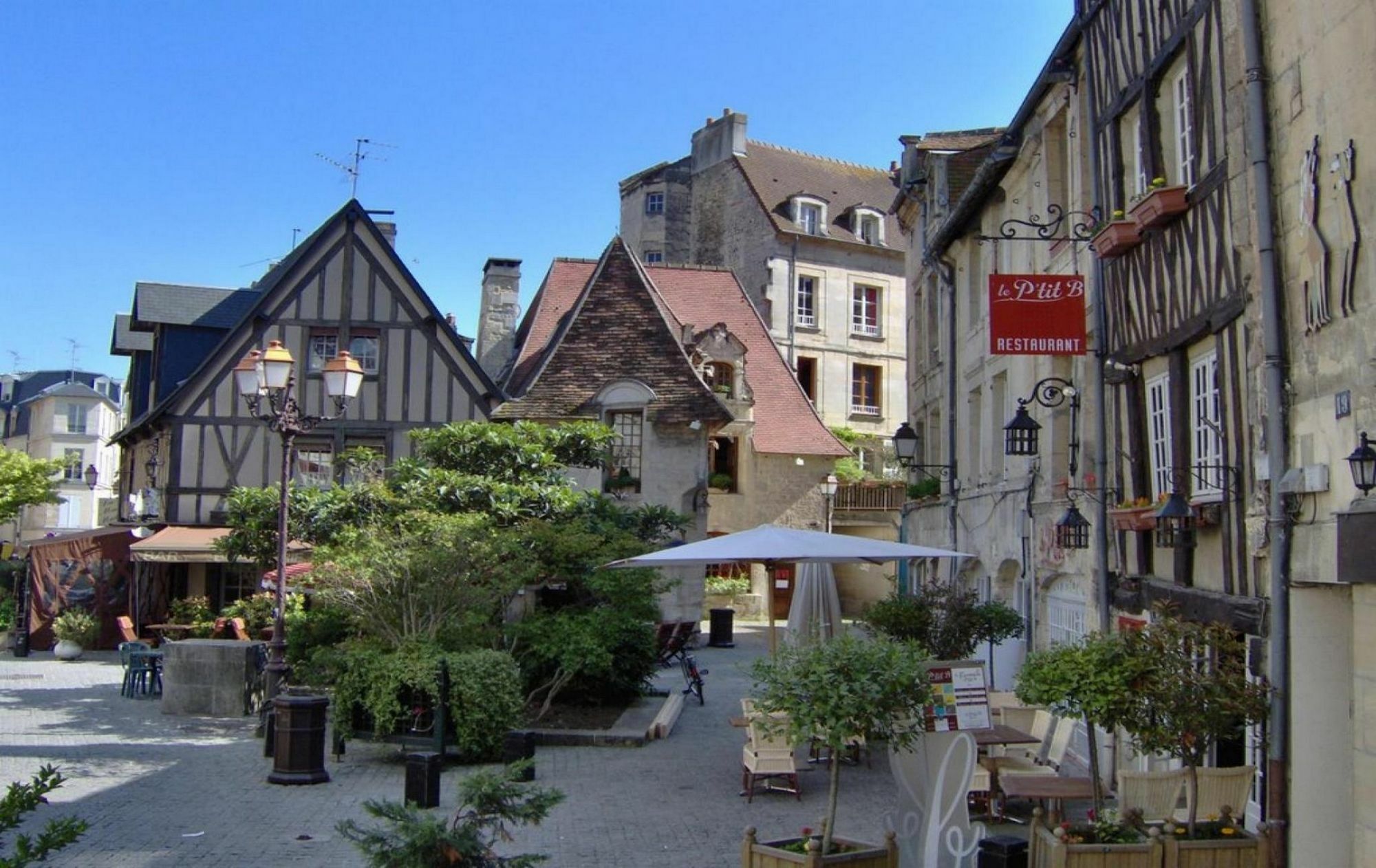 Hôtel Des Quatrans Caen Exterior foto
